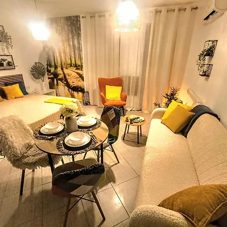 Superior With Terrace In 4star Life Μπάνσκο