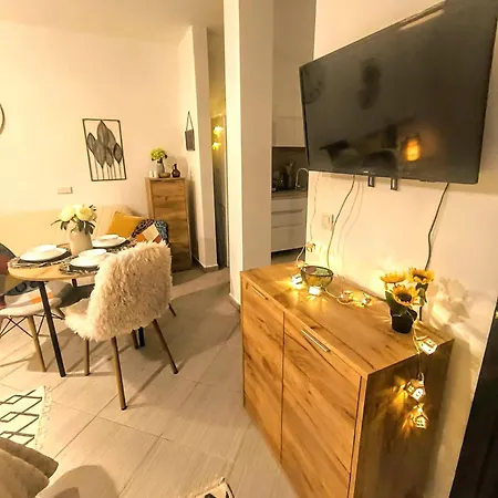 Διαμέρισμα Superior With Terrace In 4star Life *